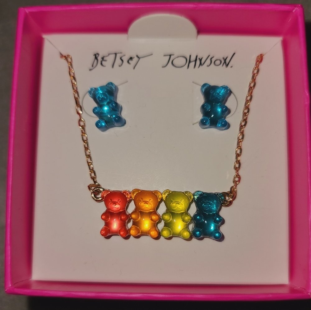 Betsy Johnson Gummi jewelry (READ CAREFULLY)